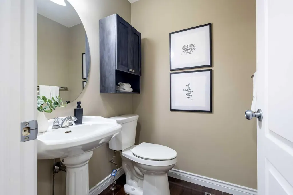 788 Luxstone Landing SW Airdrie AB T4B 3L1