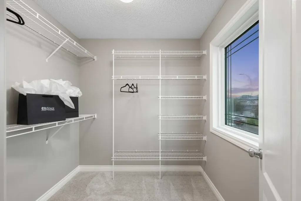 788 Luxstone Landing SW Airdrie AB T4B 3L1