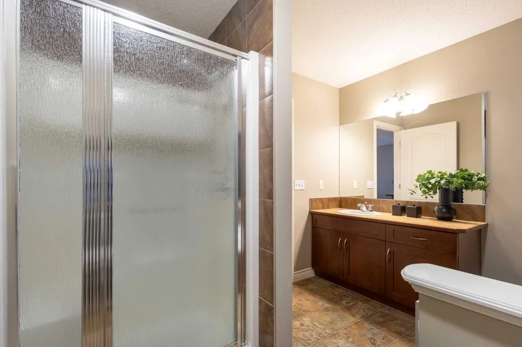 788 Luxstone Landing SW Airdrie AB T4B 3L1