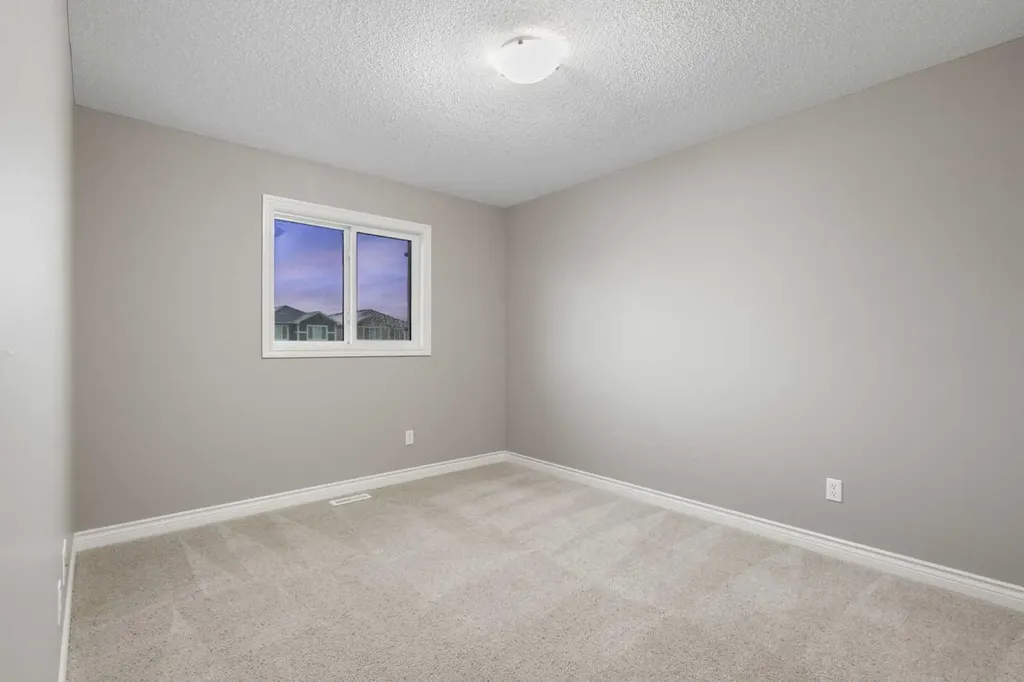 788 Luxstone Landing SW Airdrie AB T4B 3L1