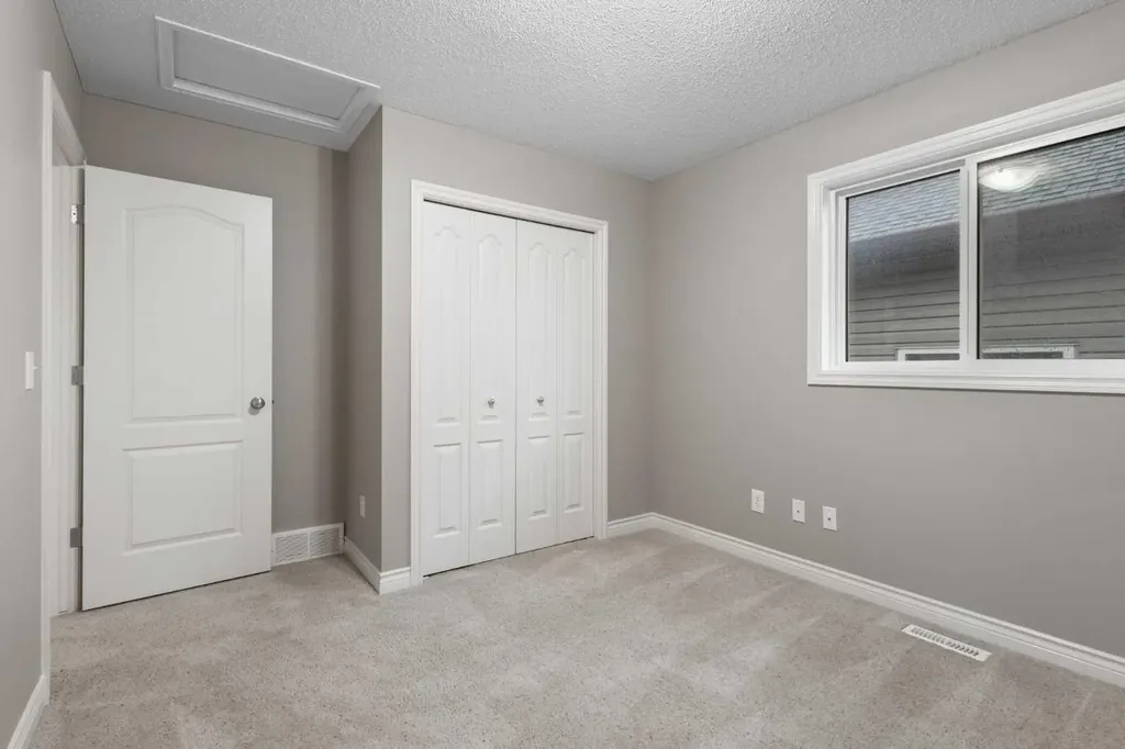 788 Luxstone Landing SW Airdrie AB T4B 3L1