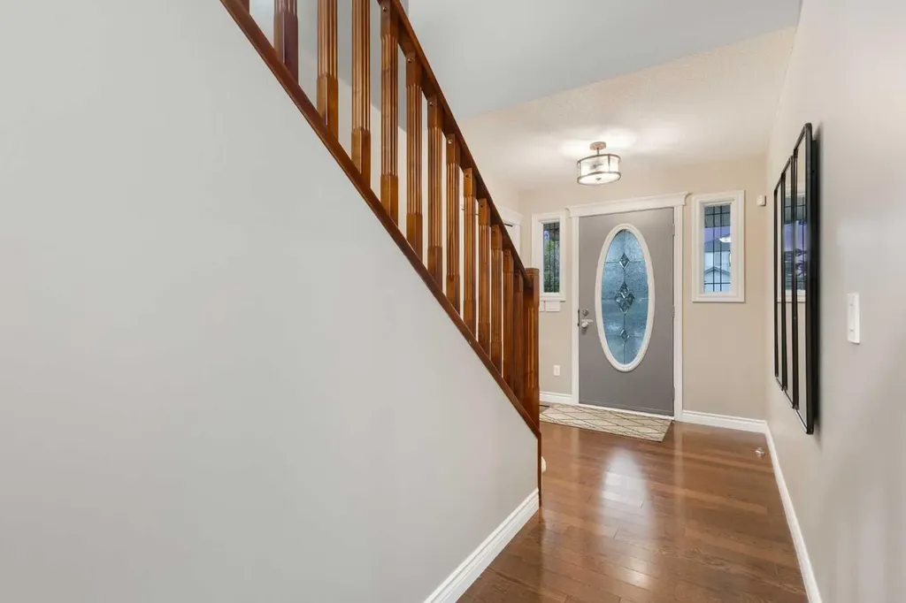 788 Luxstone Landing SW Airdrie AB T4B 3L1