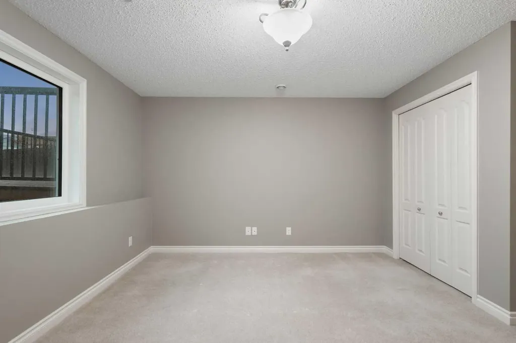 788 Luxstone Landing SW Airdrie AB T4B 3L1