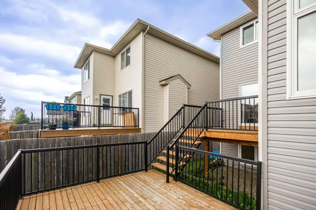 788 Luxstone Landing SW Airdrie AB T4B 3L1