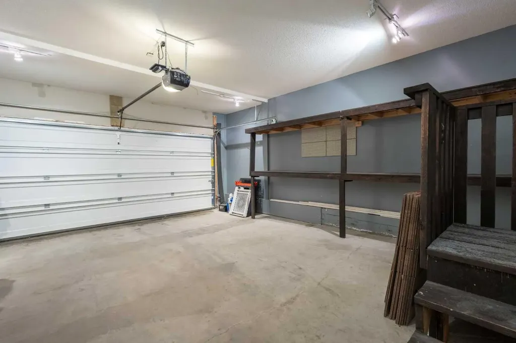 788 Luxstone Landing SW Airdrie AB T4B 3L1
