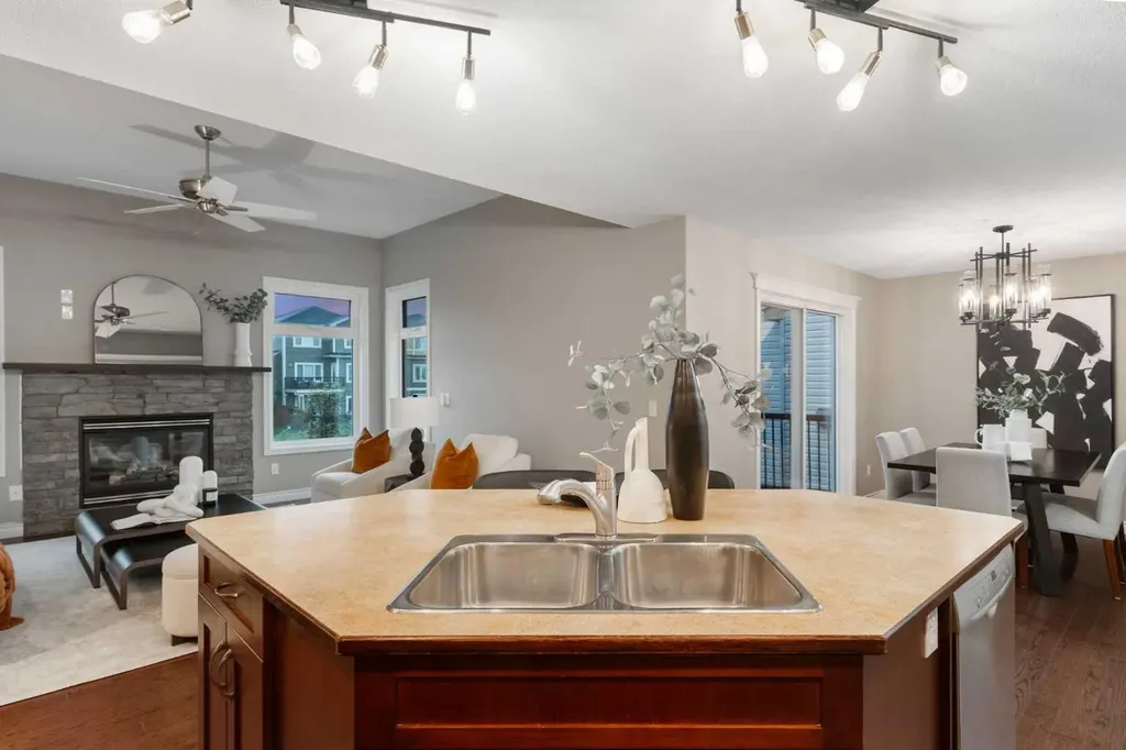 788 Luxstone Landing SW Airdrie AB T4B 3L1