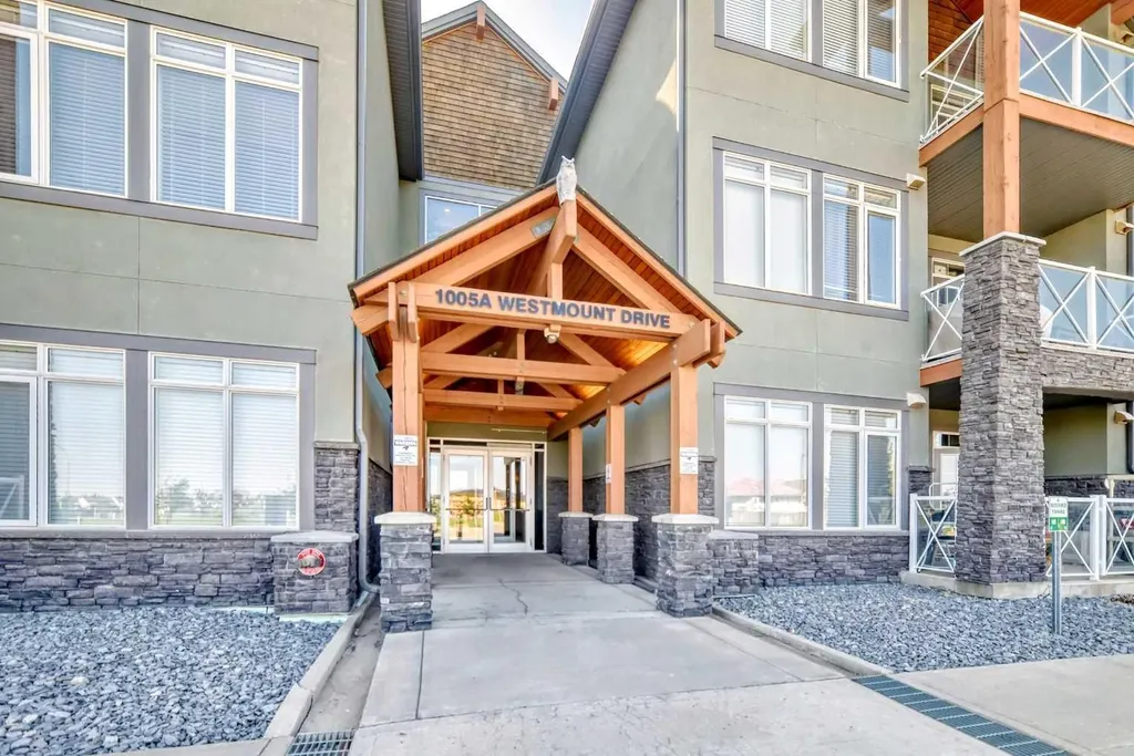 1005A Westmount Drive Strathmore AB T1P 0C3