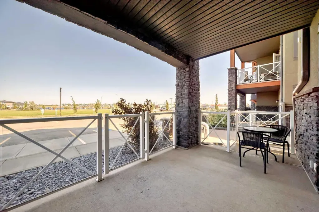 1005A Westmount Drive Strathmore AB T1P 0C3