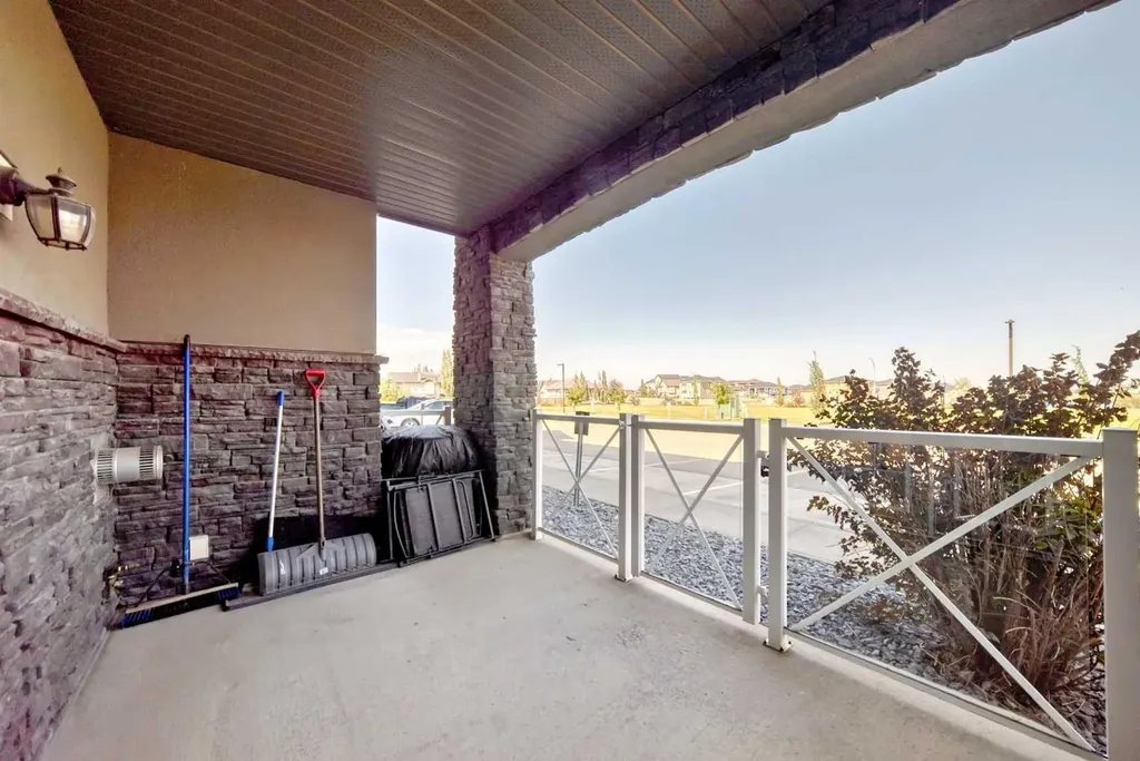1005A Westmount Drive Strathmore AB T1P 0C3