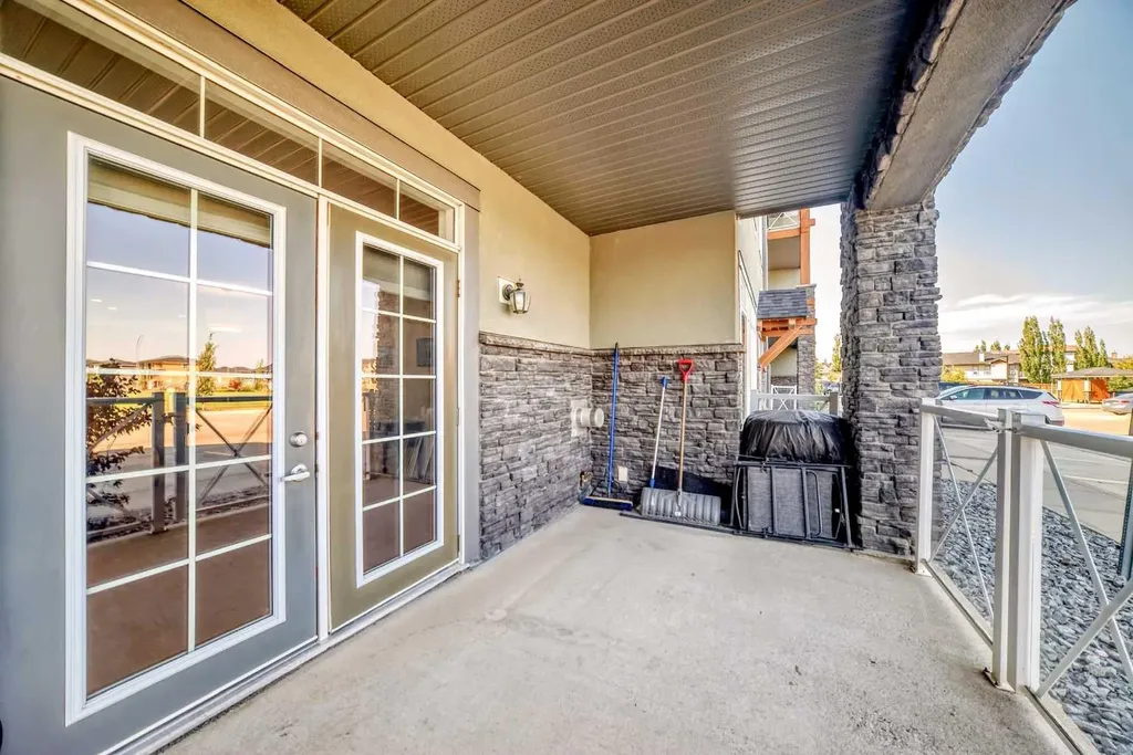 1005A Westmount Drive Strathmore AB T1P 0C3