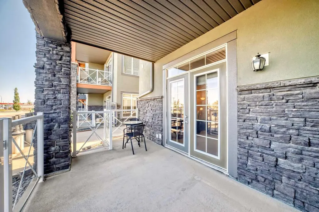1005A Westmount Drive Strathmore AB T1P 0C3