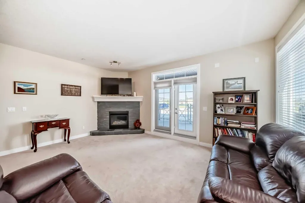 1005A Westmount Drive Strathmore AB T1P 0C3