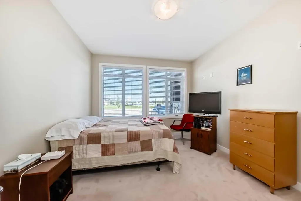 1005A Westmount Drive Strathmore AB T1P 0C3