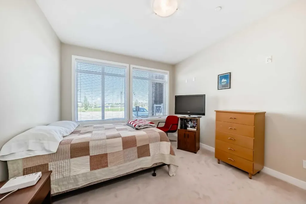 1005A Westmount Drive Strathmore AB T1P 0C3