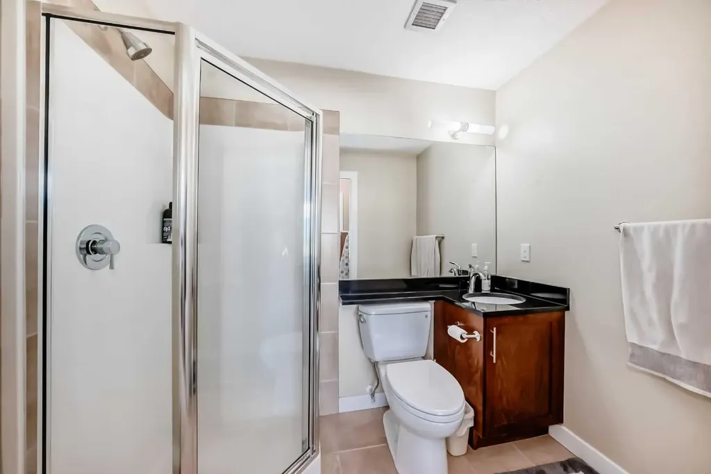 1005A Westmount Drive Strathmore AB T1P 0C3