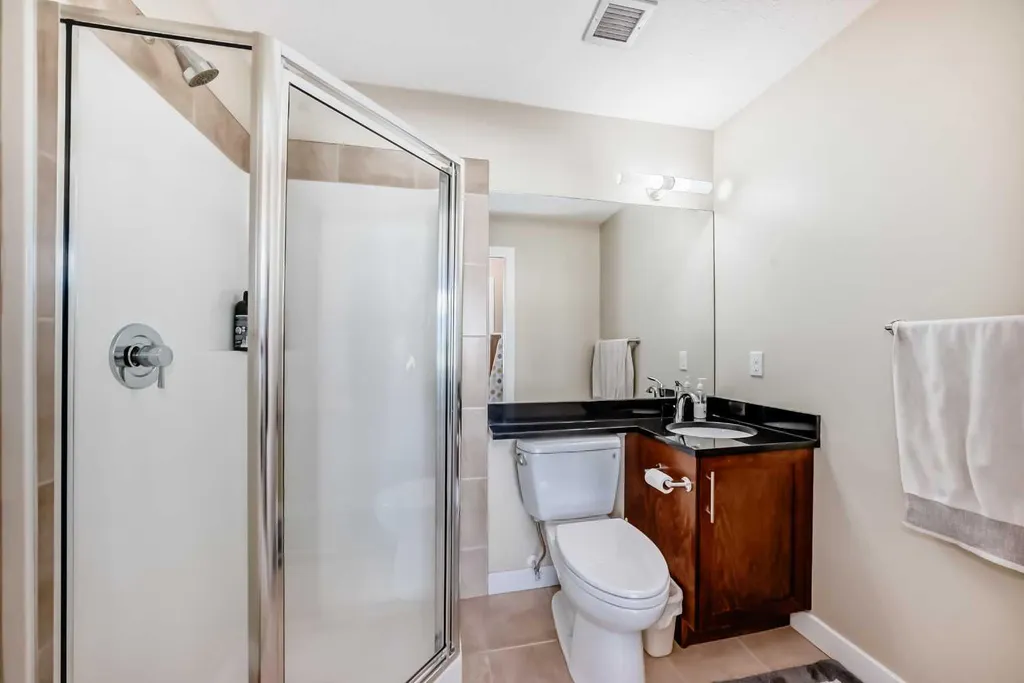 1005A Westmount Drive Strathmore AB T1P 0C3