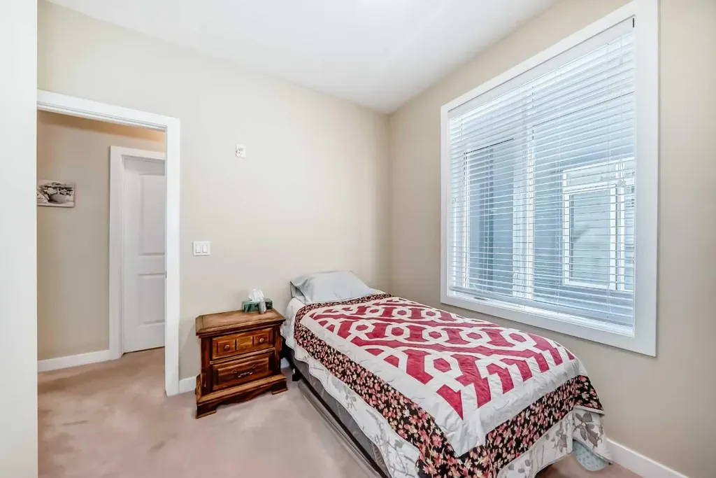 1005A Westmount Drive Strathmore AB T1P 0C3