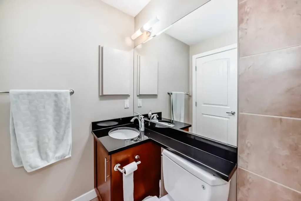 1005A Westmount Drive Strathmore AB T1P 0C3