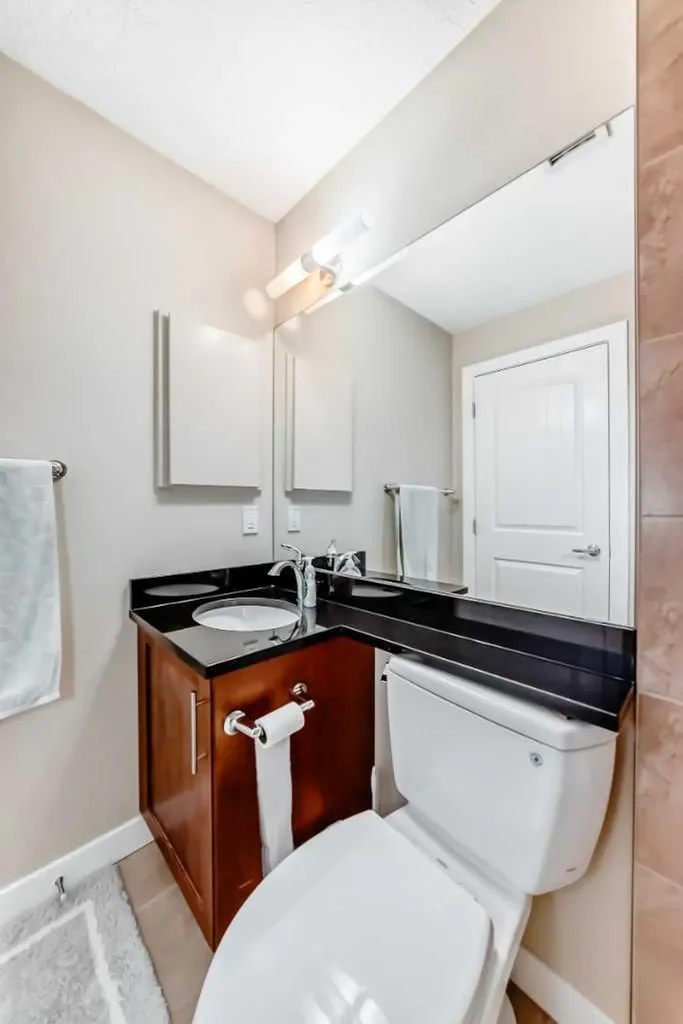 1005A Westmount Drive Strathmore AB T1P 0C3