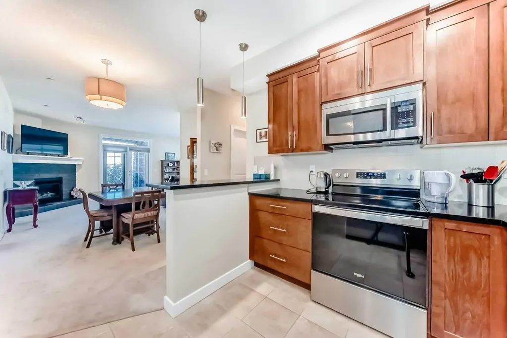 1005A Westmount Drive Strathmore AB T1P 0C3