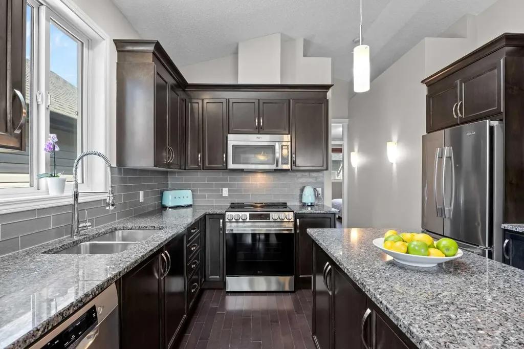 70 Auburn Crest Green SE Calgary AB T3M 1P7