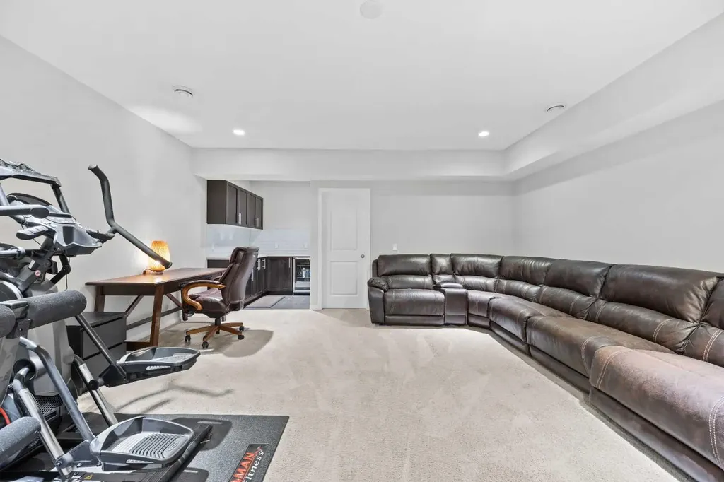 70 Auburn Crest Green SE Calgary AB T3M 1P7