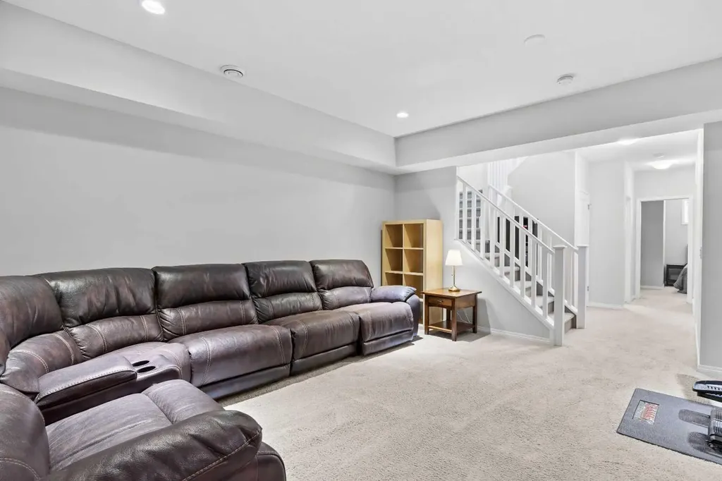 70 Auburn Crest Green SE Calgary AB T3M 1P7