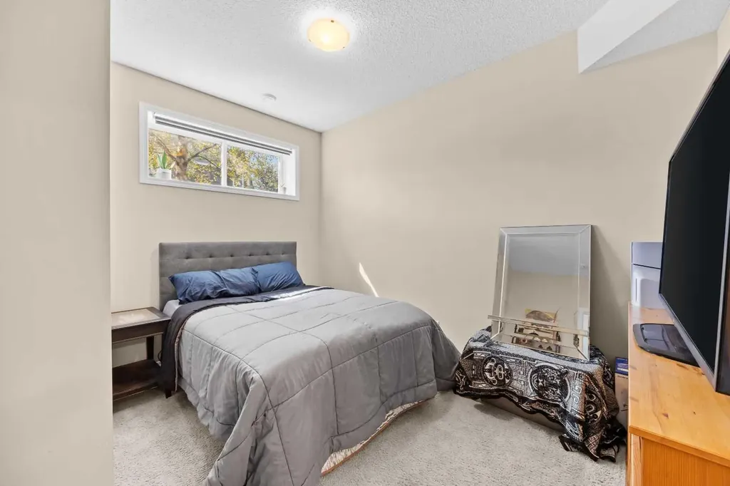 70 Auburn Crest Green SE Calgary AB T3M 1P7