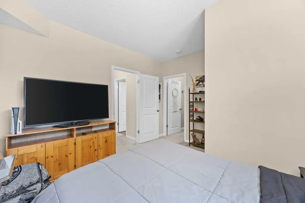 70 Auburn Crest Green SE Calgary AB T3M 1P7