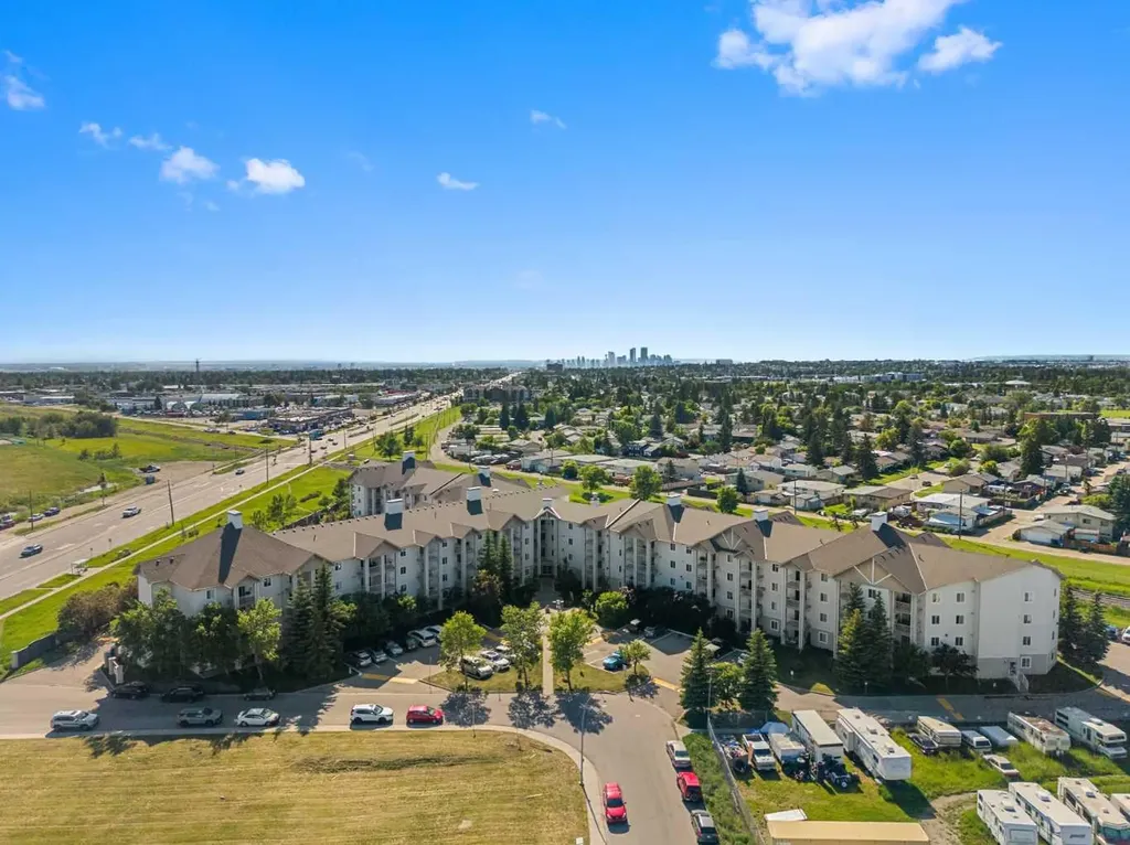 1717 60 Street SE Calgary AB T2A7Y7