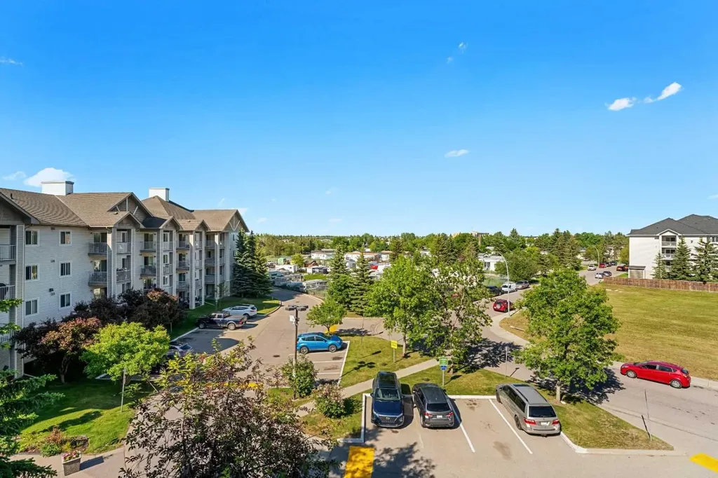1717 60 Street SE Calgary AB T2A7Y7