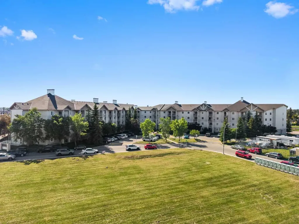1717 60 Street SE Calgary AB T2A7Y7