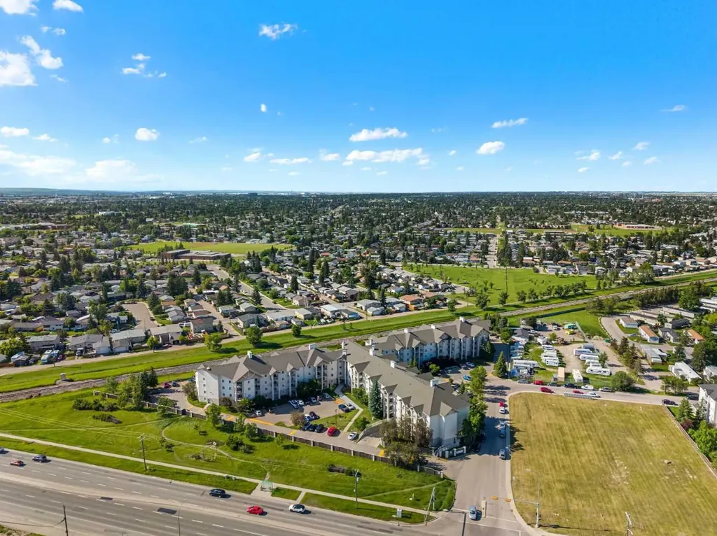 1717 60 Street SE Calgary AB T2A7Y7
