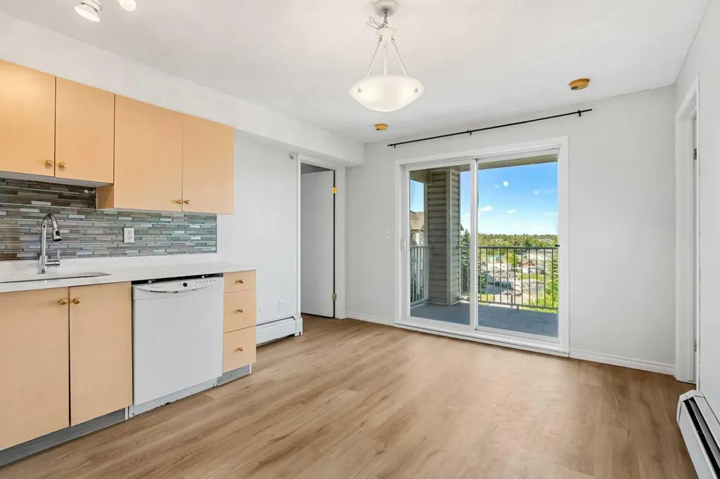 1717 60 Street SE Calgary AB T2A7Y7