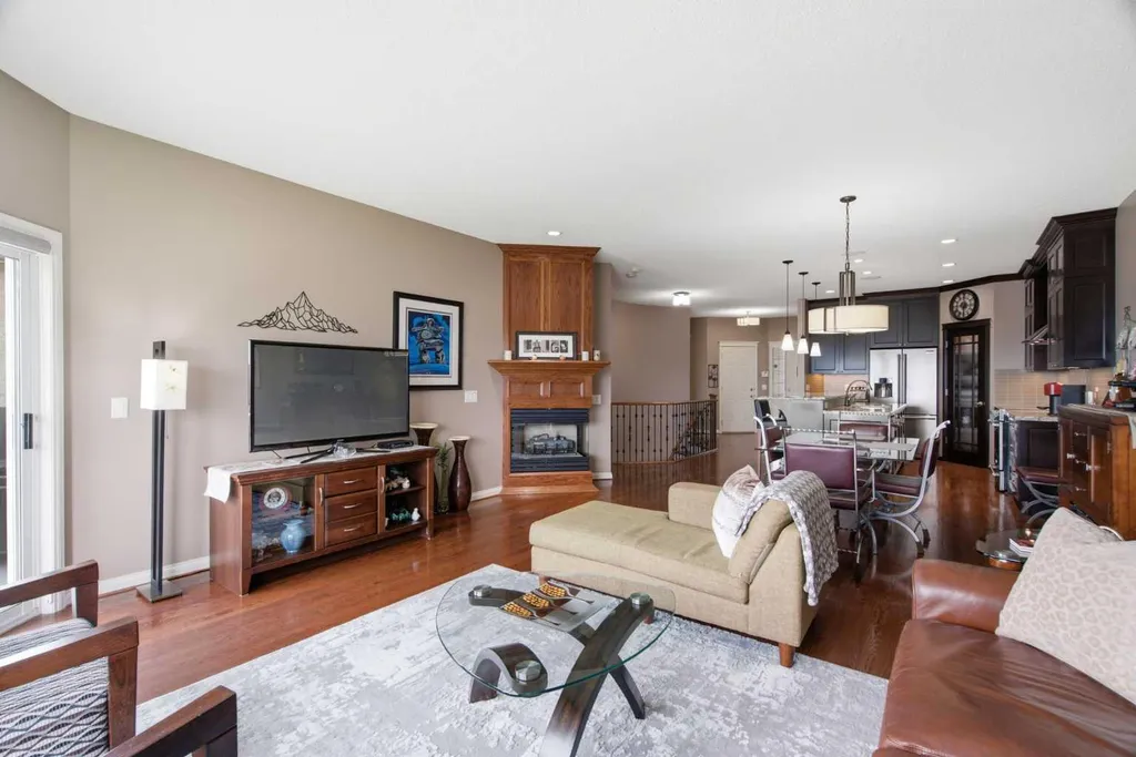 9 Hampstead Green NW Calgary AB T3A 6H1