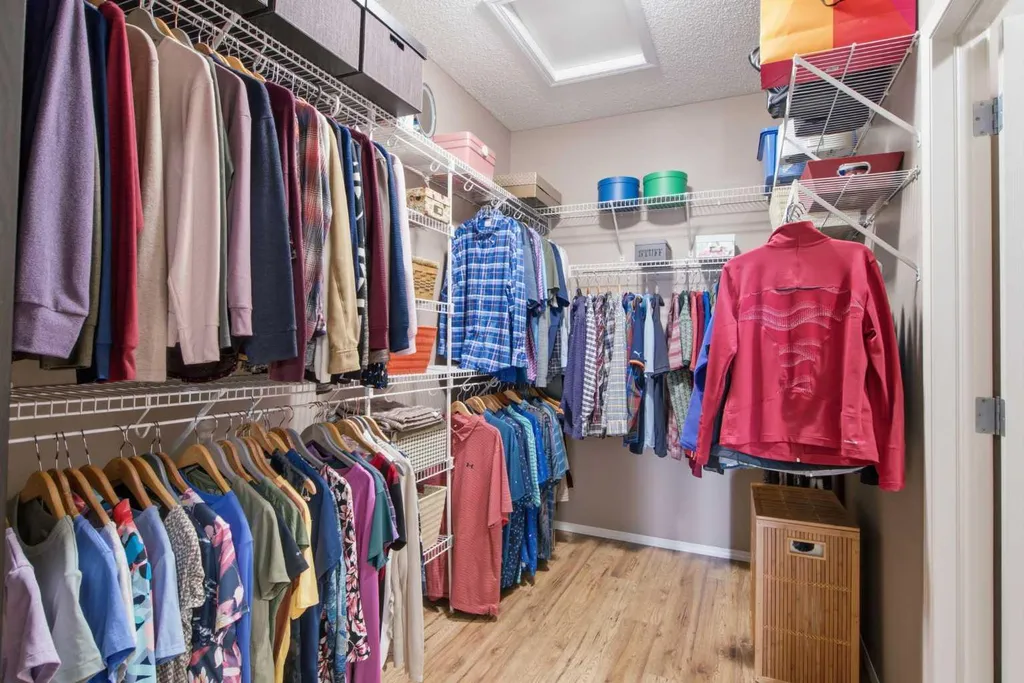 9 Hampstead Green NW Calgary AB T3A 6H1