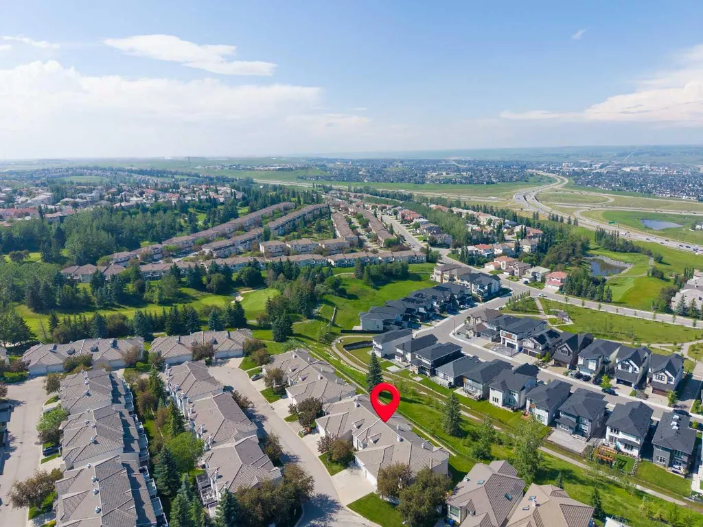 9 Hampstead Green NW Calgary AB T3A 6H1