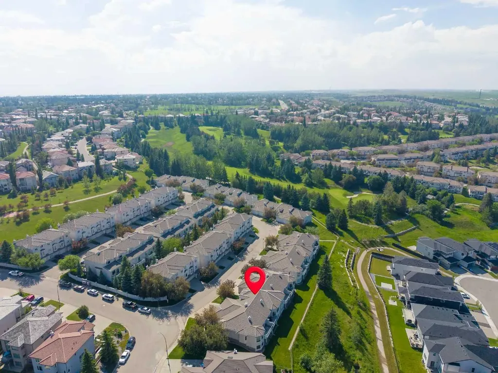 9 Hampstead Green NW Calgary AB T3A 6H1