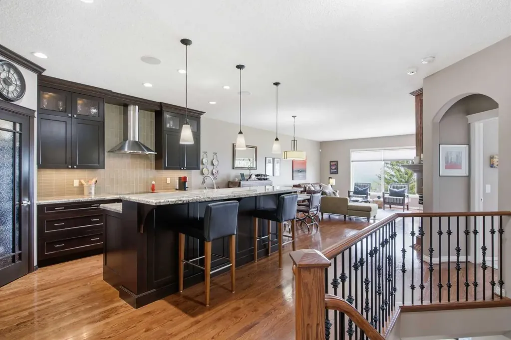 9 Hampstead Green NW Calgary AB T3A 6H1