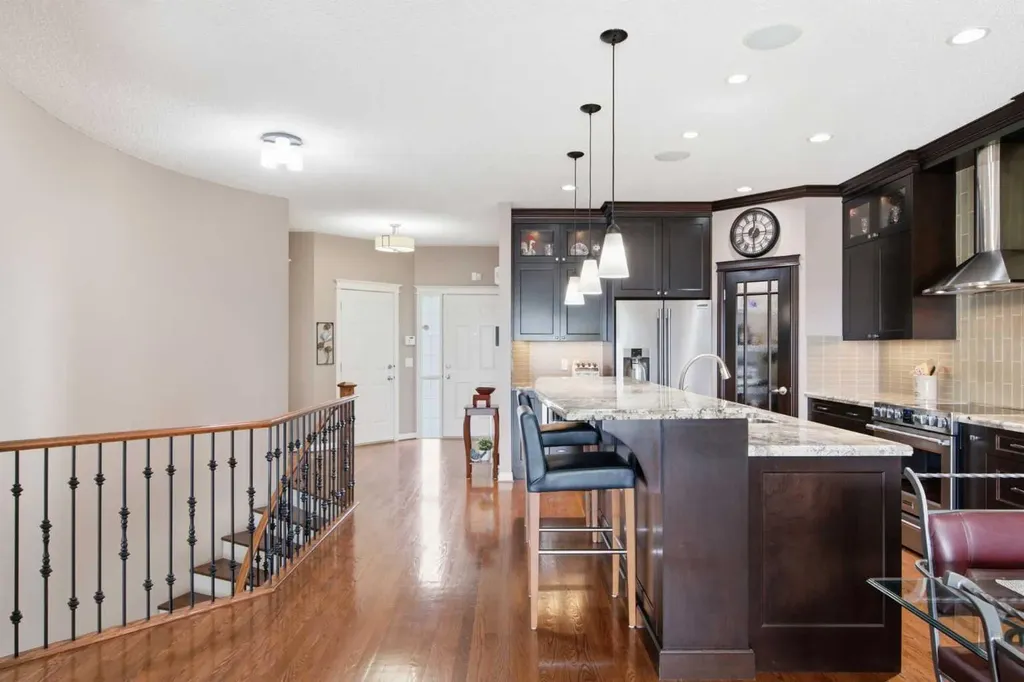 9 Hampstead Green NW Calgary AB T3A 6H1
