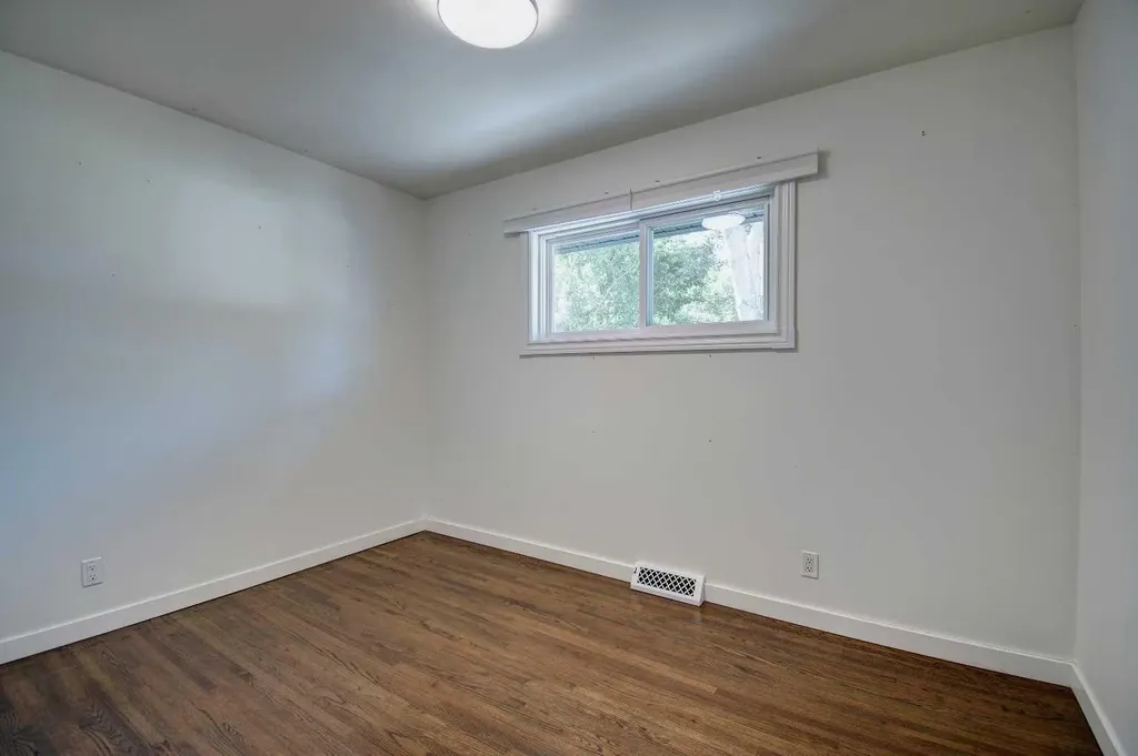 4319 Greenview Drive NE Calgary AB T2E 5R3