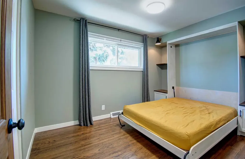 4319 Greenview Drive NE Calgary AB T2E 5R3