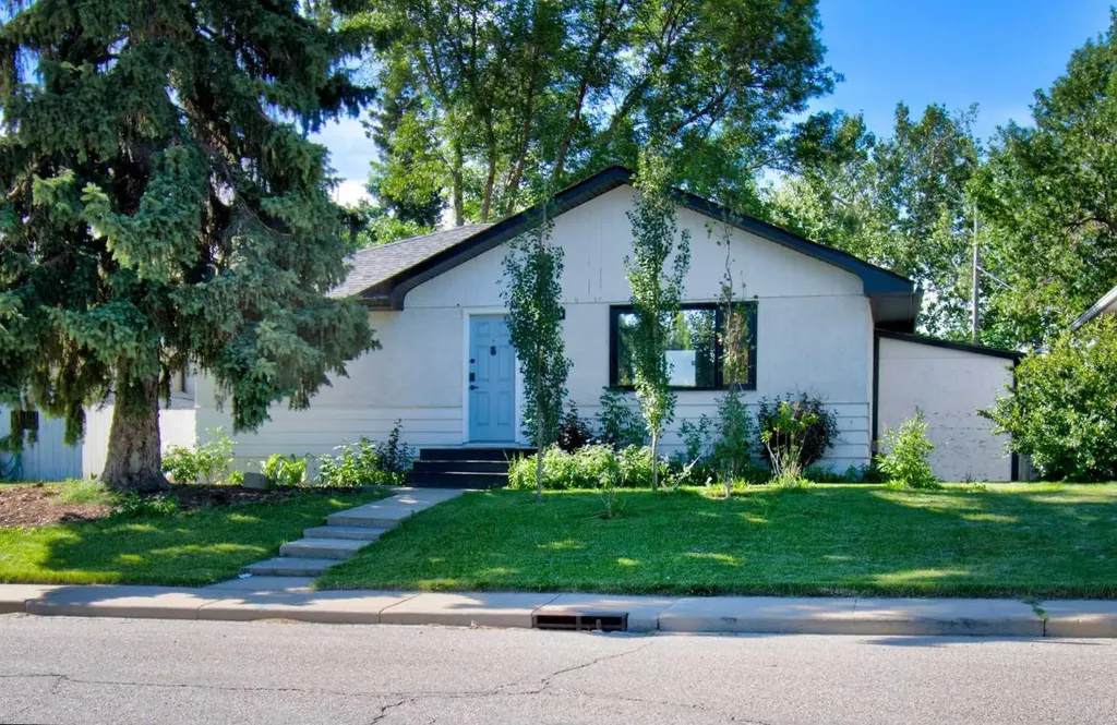 4319 Greenview Drive NE Calgary AB T2E 5R3