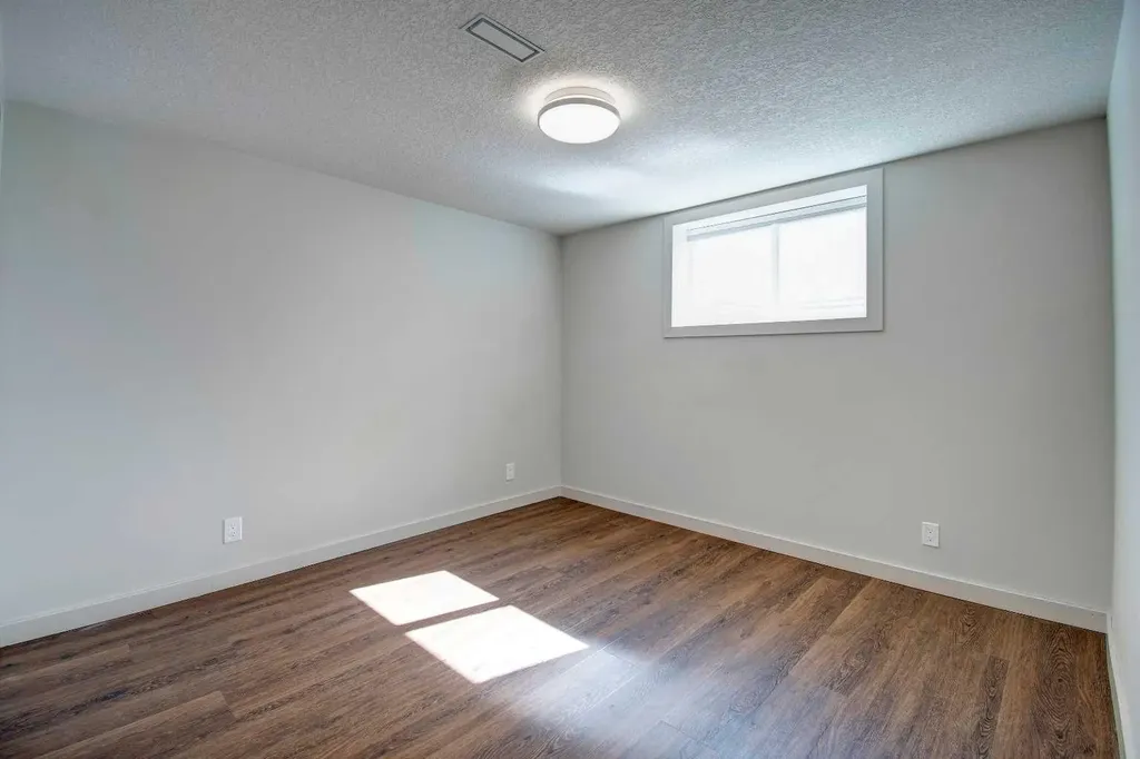 4319 Greenview Drive NE Calgary AB T2E 5R3
