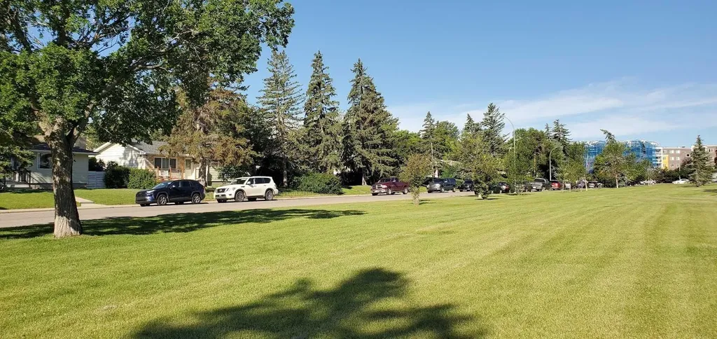 4319 Greenview Drive NE Calgary AB T2E 5R3