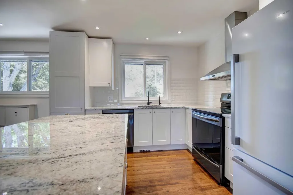 4319 Greenview Drive NE Calgary AB T2E 5R3