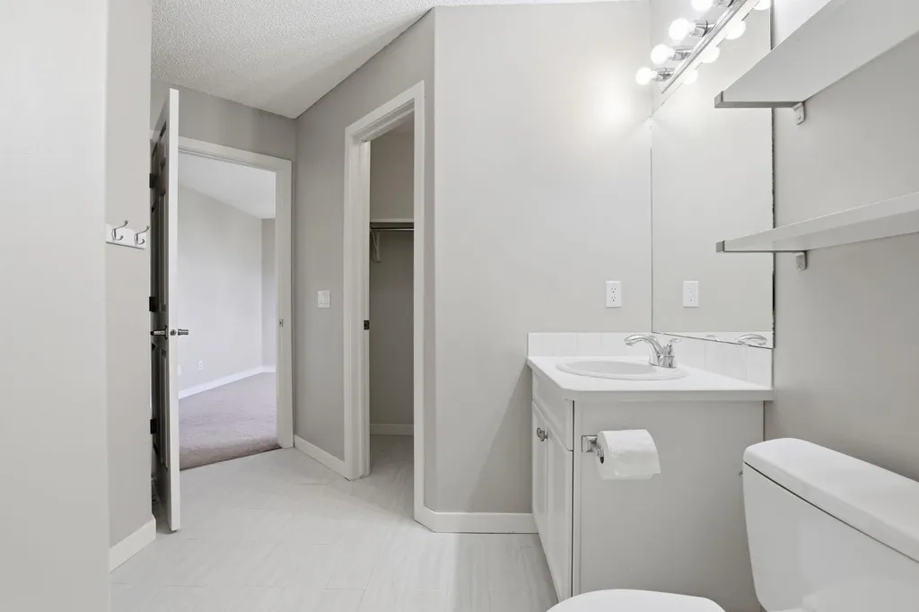 1702 Riverside Drive NW High River AB T1V1W9
