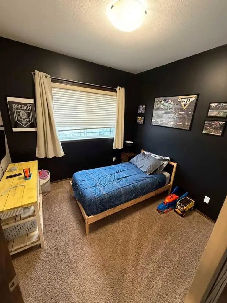 60 Chinook Street Blackfalds AB T4M 0B9