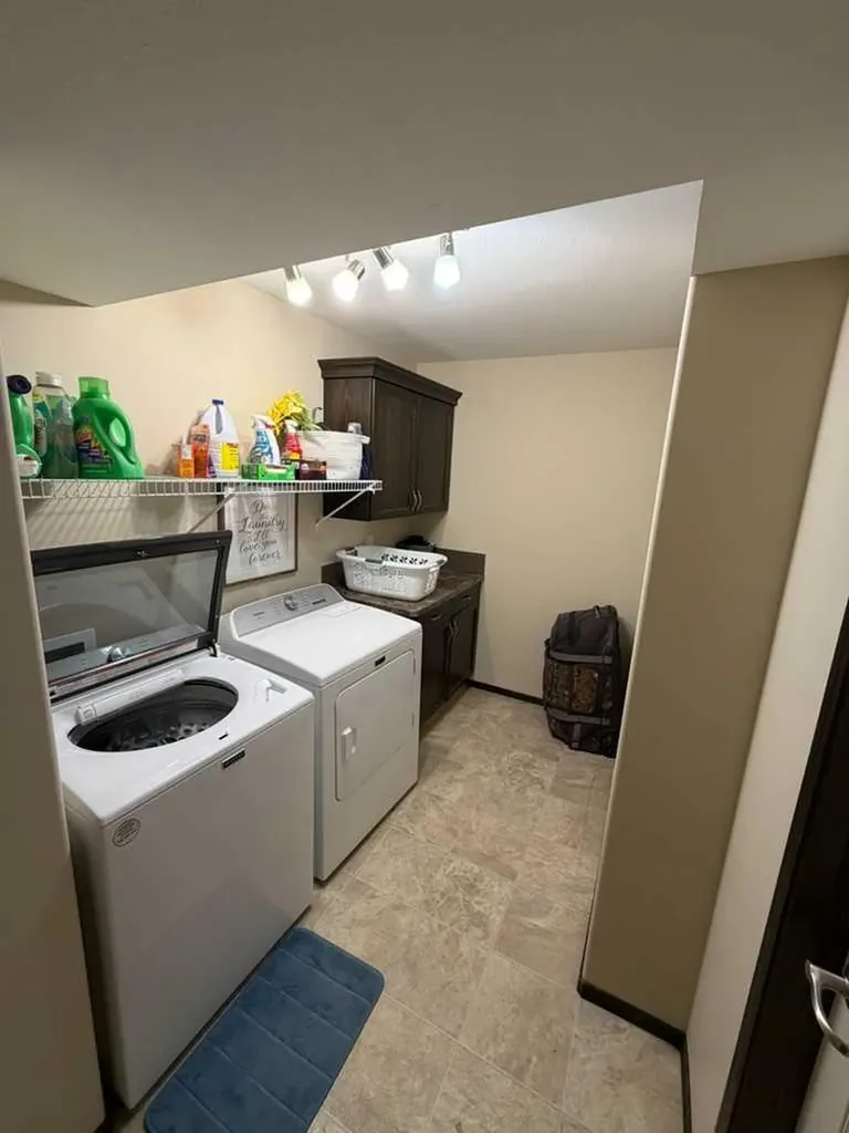 60 Chinook Street Blackfalds AB T4M 0B9