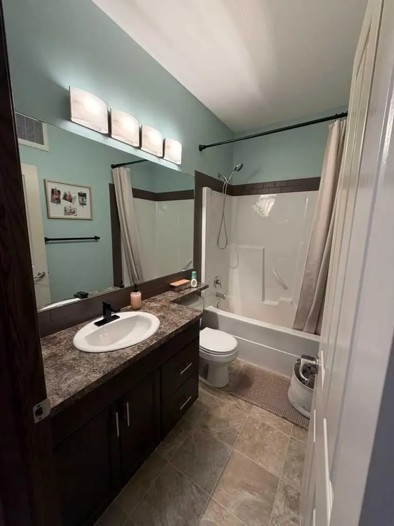 60 Chinook Street Blackfalds AB T4M 0B9
